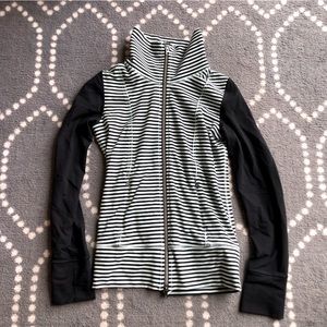 lululemon athletica - Full Zip Mint Stripe Jacket - Women’s SIZE 6 SMALL